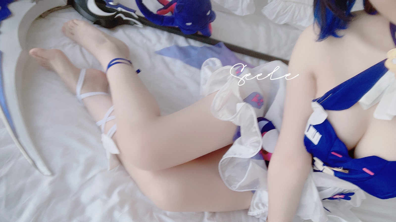 Seele麦麦彼岸浪花 Cosplay｜经典希儿海边高清写真（82P-460MB插图
