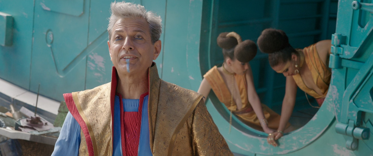 Thor - Ragnarok (2017).mkv_snapshot_02.10.08_[2018.02.23_01.01.2