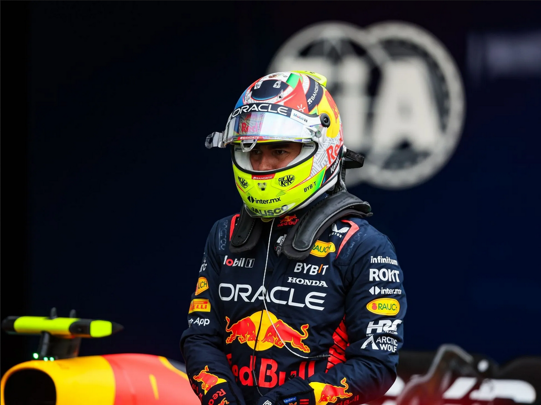 F1: ¿Problemas en Red Bull? Checo Pérez ignora felicitaciones de Horner