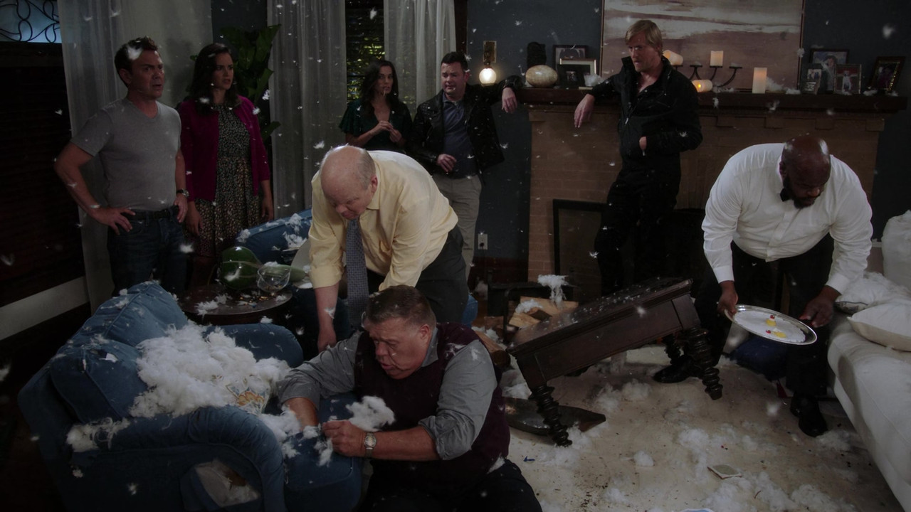 Brooklyn Nine-Nine (2013) S07E02 Captain Kim (1080p AMZN WEB-DL 