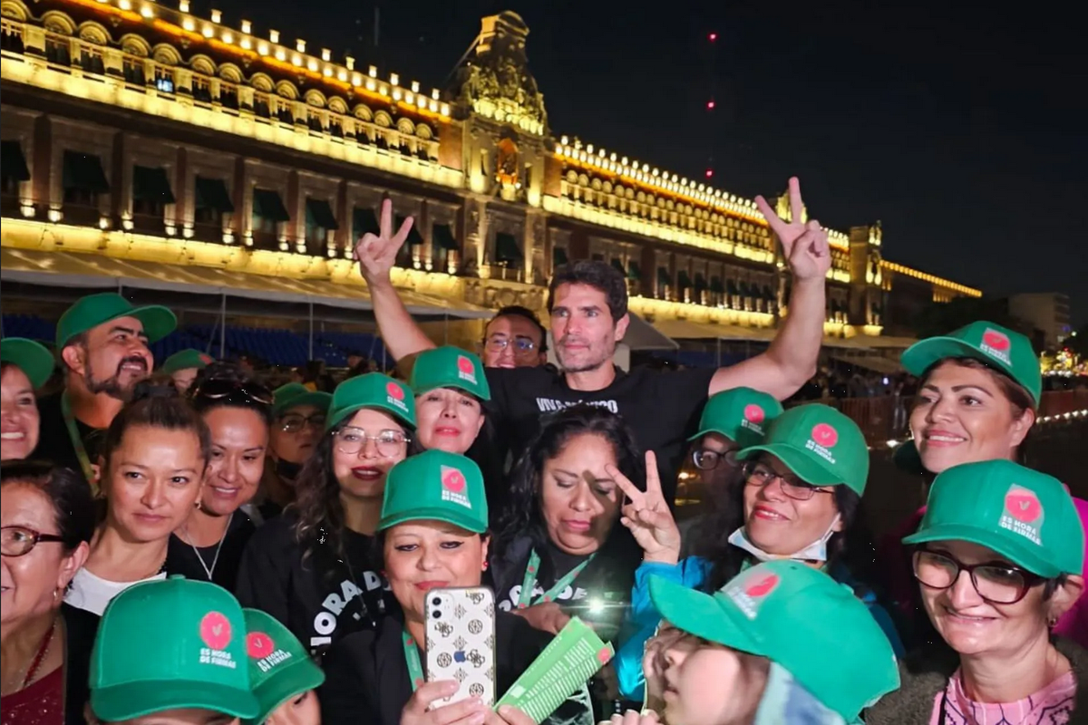 Verástegui visita el Centro Histórico de la CDMX para recolectar firmas
