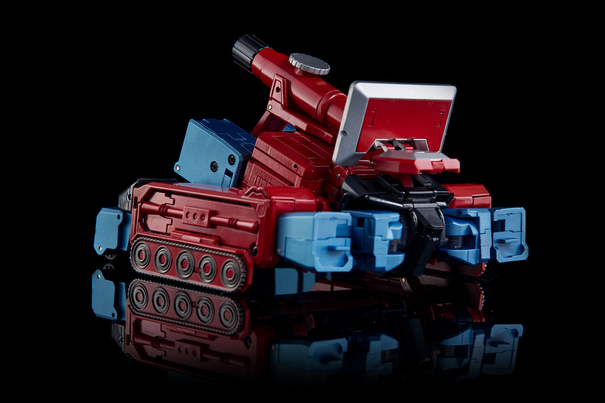 X-Transbots-MX-27-Janssen-65