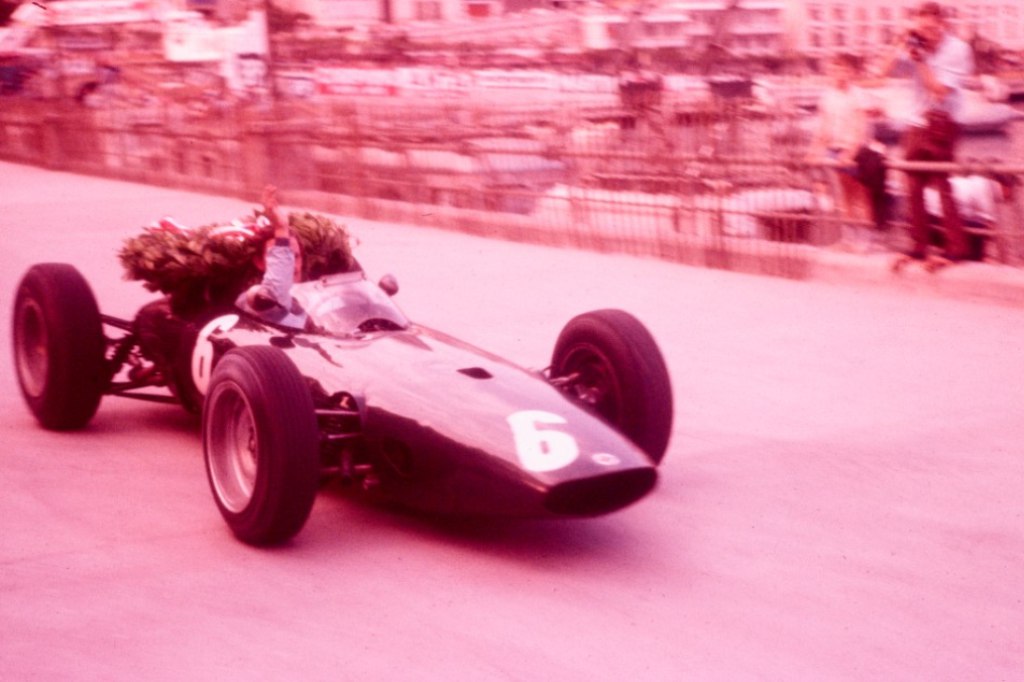 1963 мон подиум