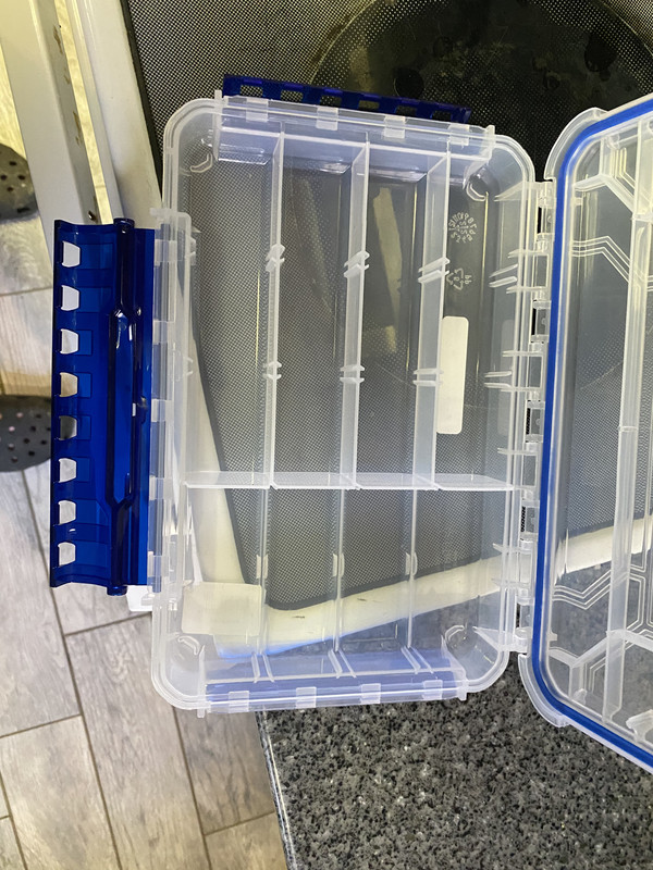 B08798C6-9FDD-47DA-803B-0AB9225A238F