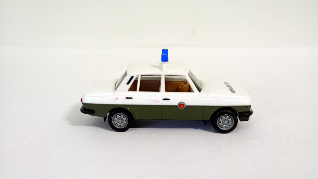 Mach (3202)
