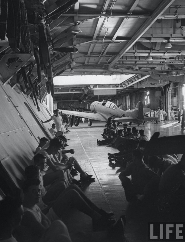 << USS Hornet CV-8 Merit International | N° 62001 | 1:200 >> - Page 14 Screenshot-2021-03-16-21-38-37-620