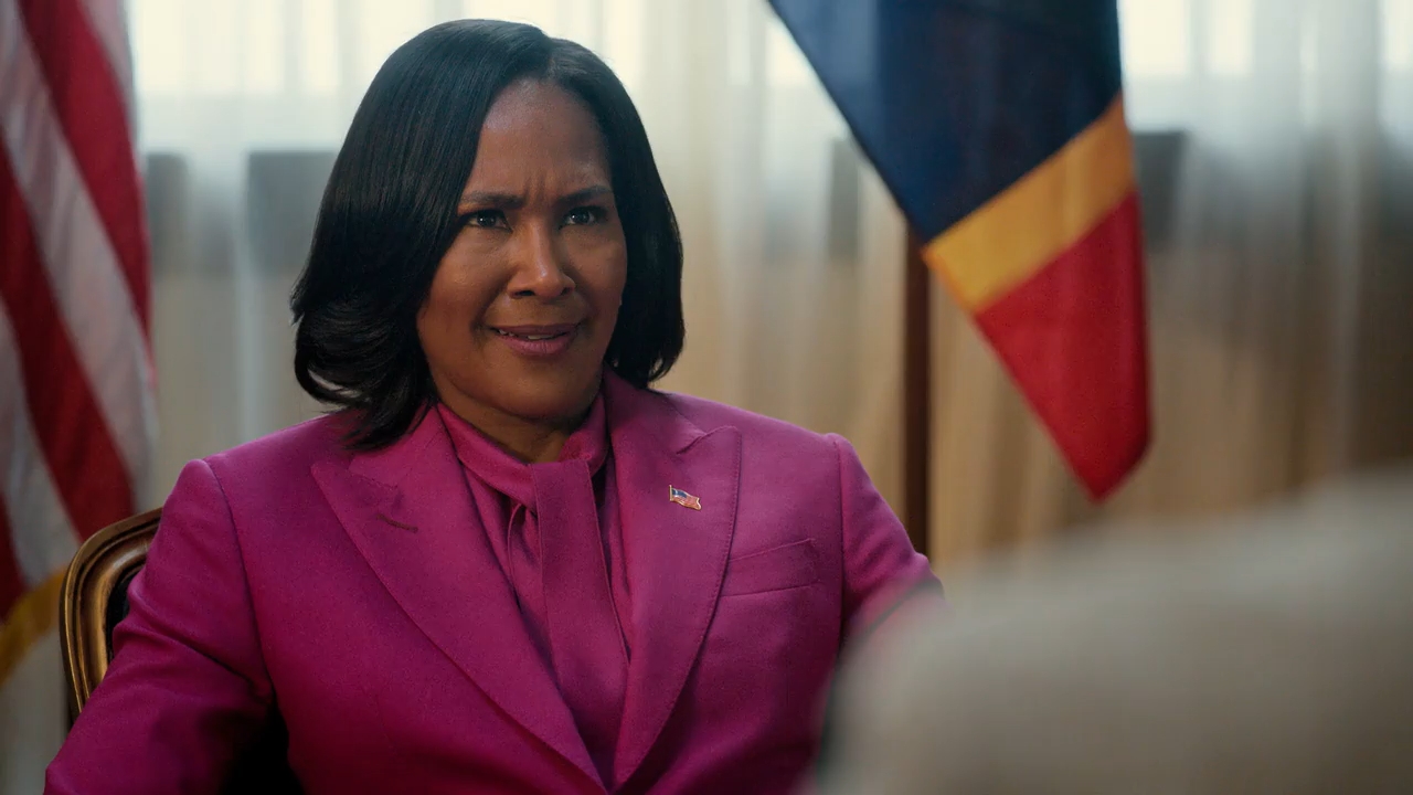 Miss Governor 2025 WebRip Season 1 [Hindi + English] 480p 720p ESub Screenshot
