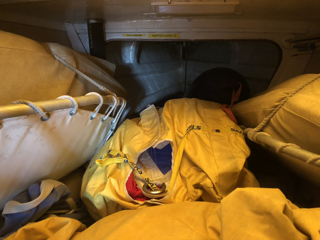 B1A40C09-248D-4BE5-B165-3175C57E795E