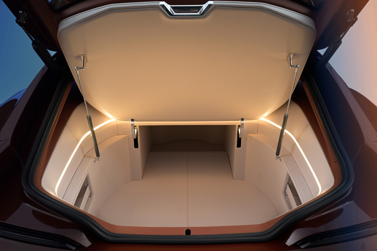 P90599258_highRes_bmw-concept-speedtop