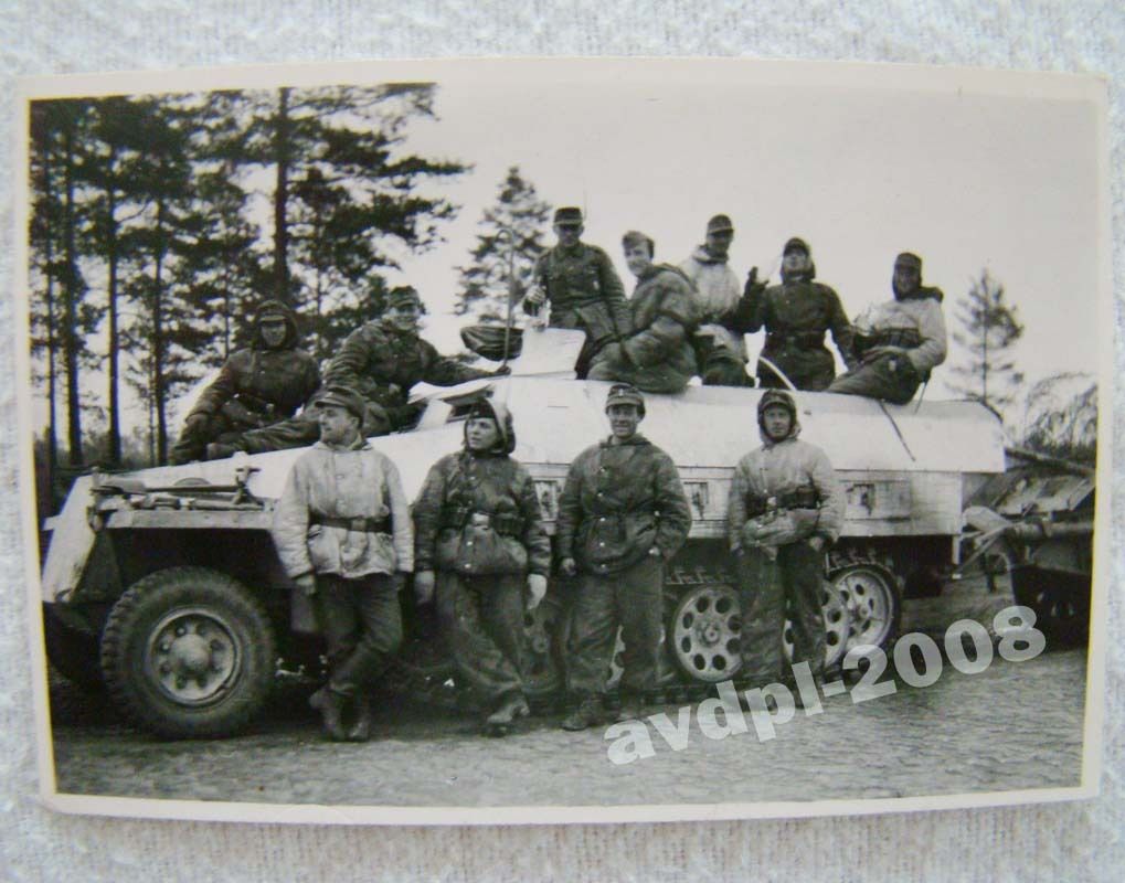 SPW - Schützenpanzer - Besatzung in Tarnanzug