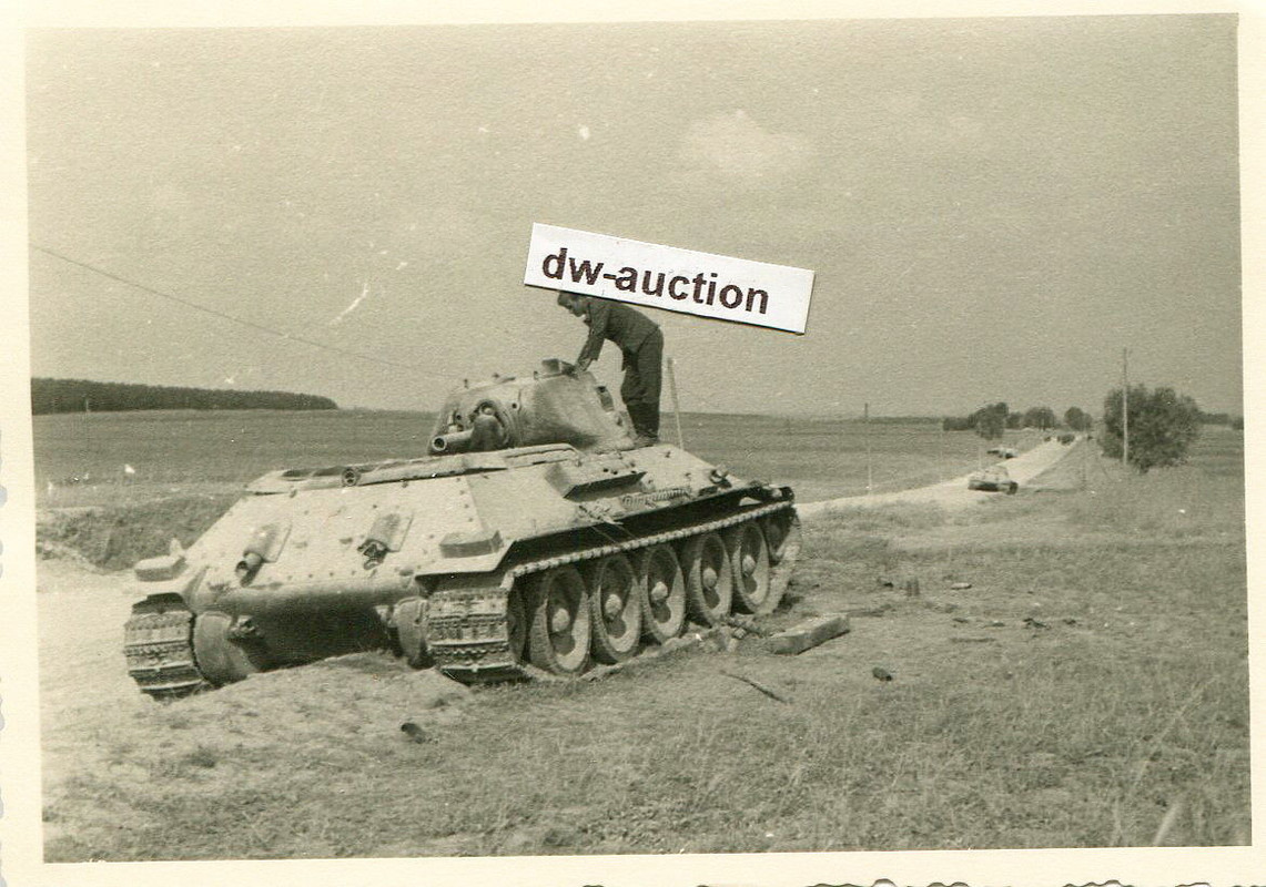 zerstörter russischer Panzer (4)