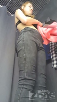 [Image: Voyeur21115110918.jpg]