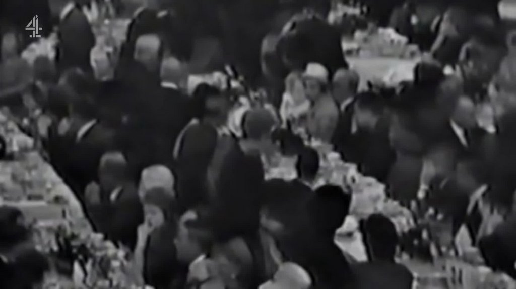 [Image: 0p8gviby57sv.jpg]