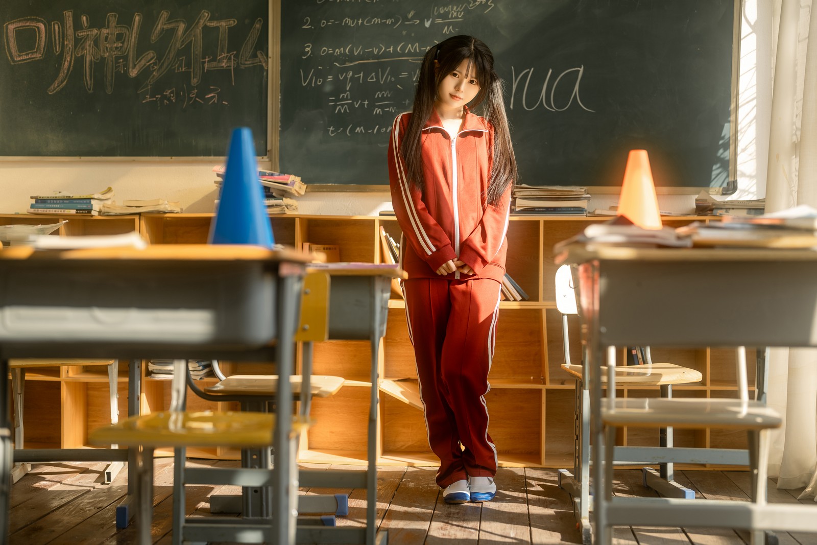 rua阮阮 课间阳光 红色校服 写真集｜青春校园风格摄影插图1