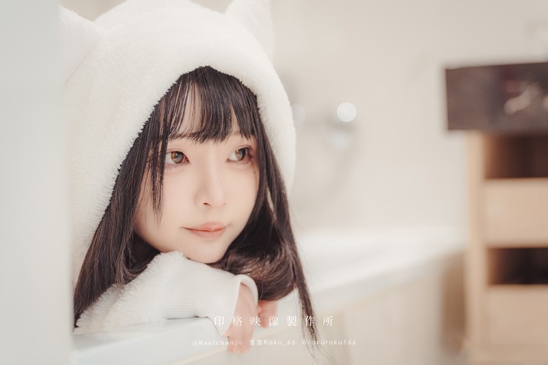 落落Raku 白衣猫咪 Kitten Cosplay 写真 44P插图
