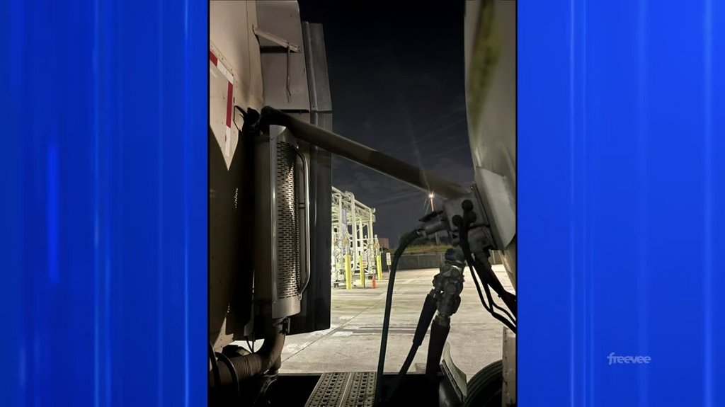 [Image: gh3lug6h6n2l.jpg]