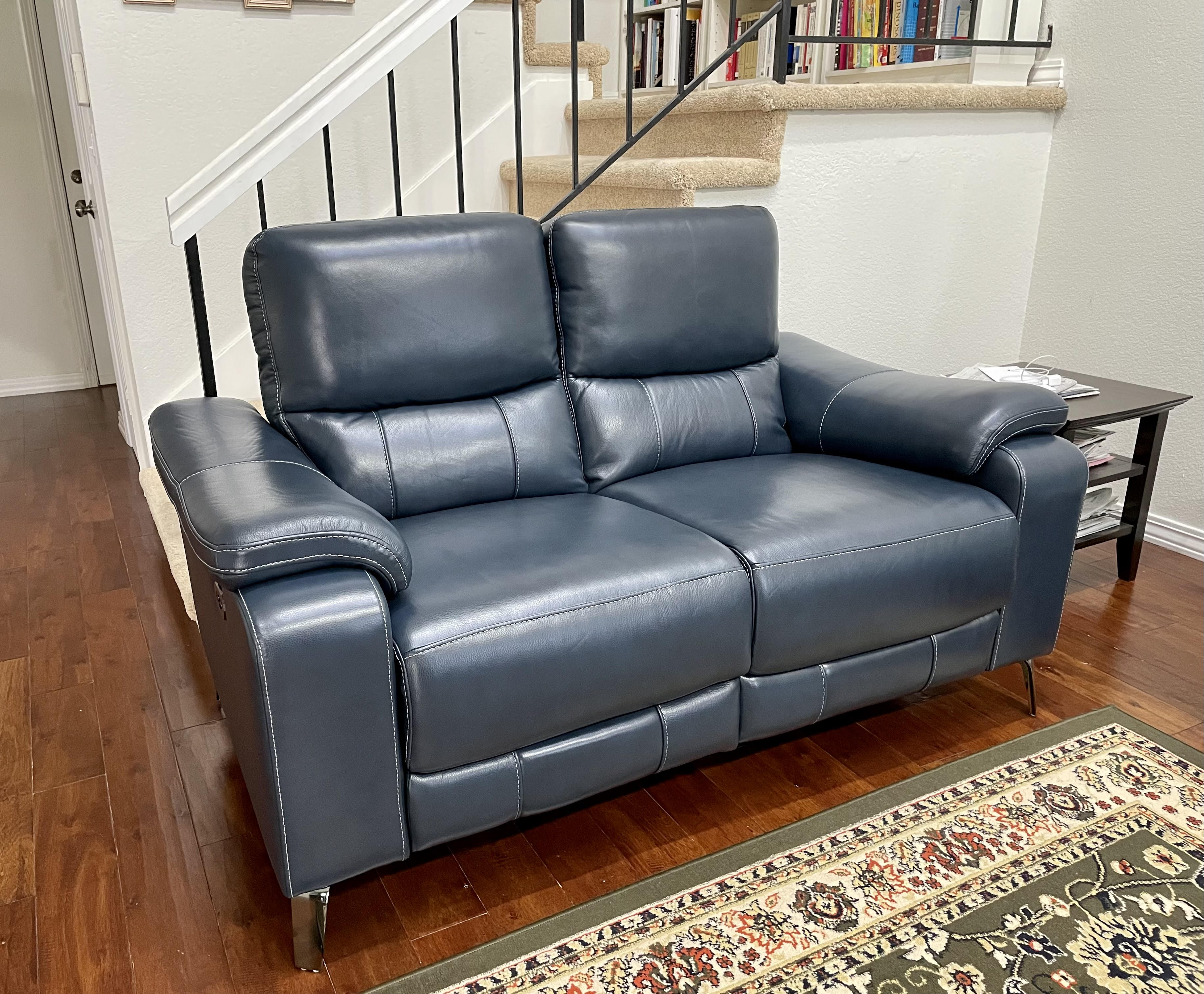 Brand of a leather loveseat on costco r Costco
