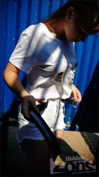 [Image: Voyeur12095092650.jpg]
