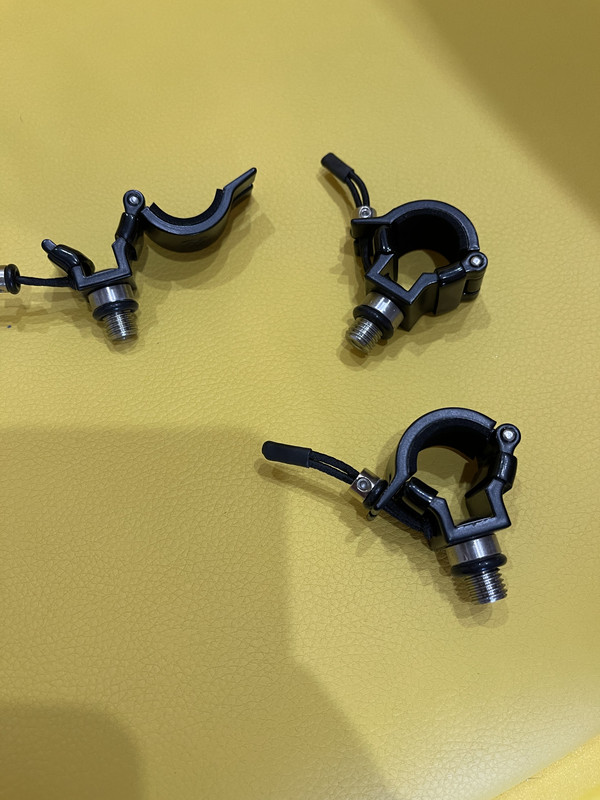 9815E653-7B7F-4E81-A828-B93ECC9337F9