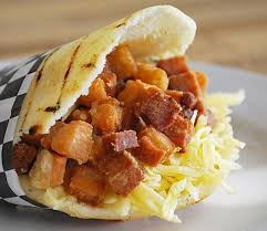 Arepa De Chicharrón