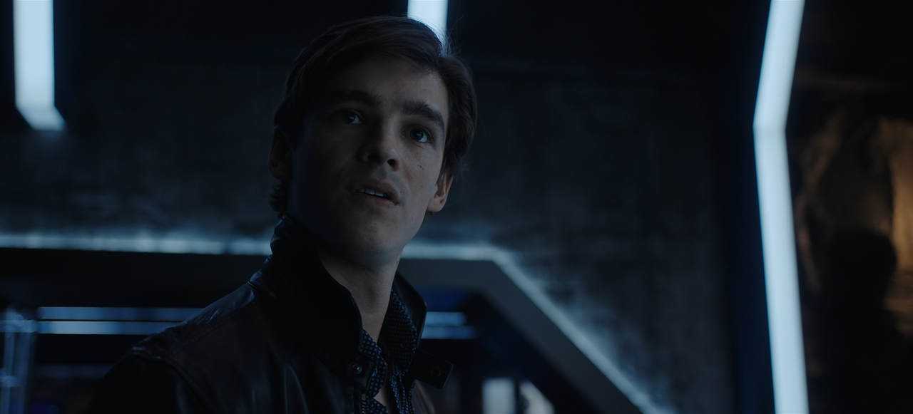 Titans.S03E01.Barbara.Gordon.1080p.10bit.HMAX.WEB-DL.DD5.1.HEVC-Vyndros.mkv_snapshot_38.33_[2021.08.
