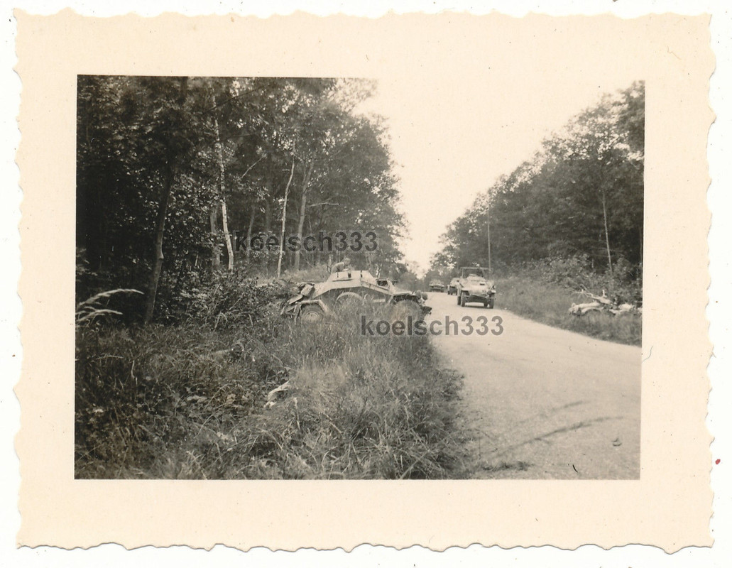 Foto Panzerspähwagen u. Panzerfunkwagen Panzerjäger Abt. 37 Heri