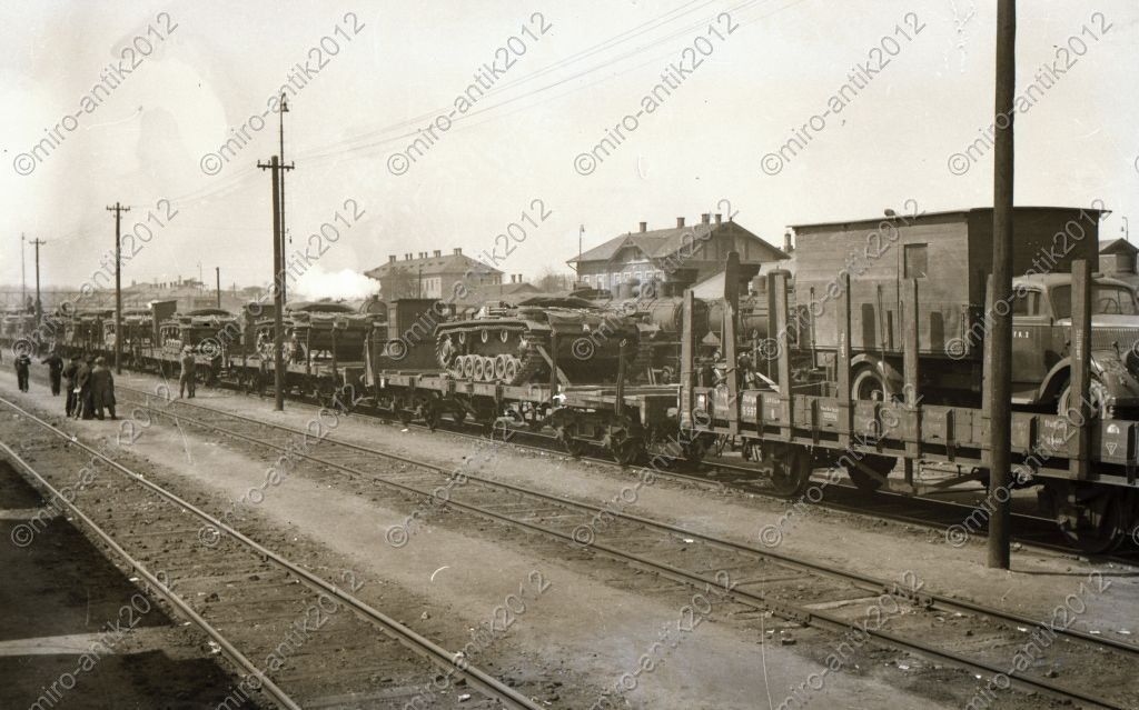 Stug, Sturmgeschütze auf Eisenbahntransport an d