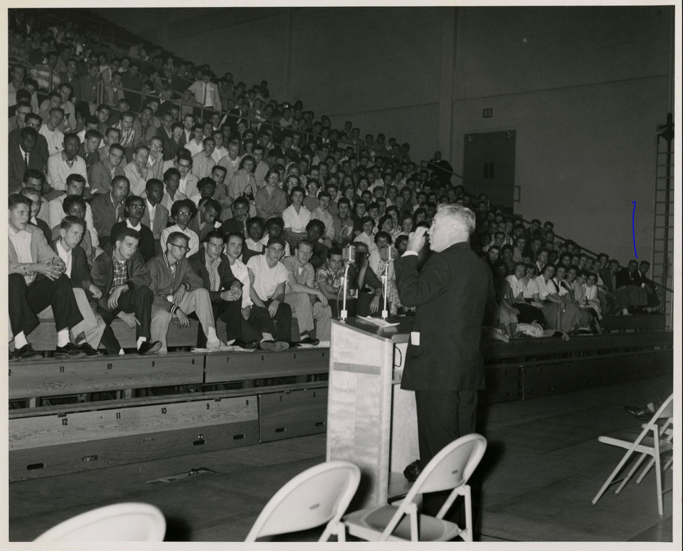 https://i.postimg.cc/Qd54LY2Y/Freshman-Orientation-1957-fm.jpg