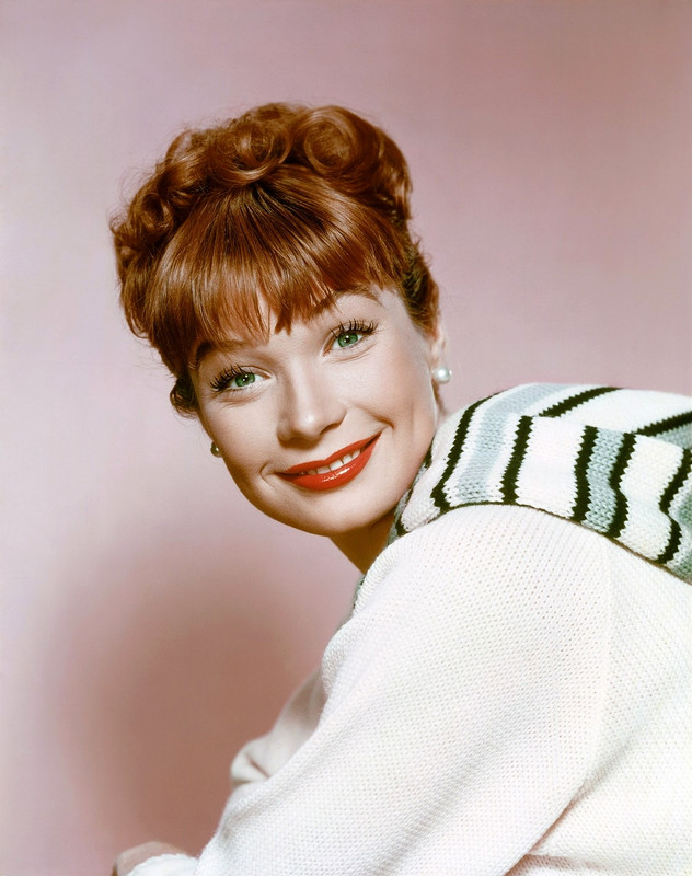 Shirley_MacLaine_c93