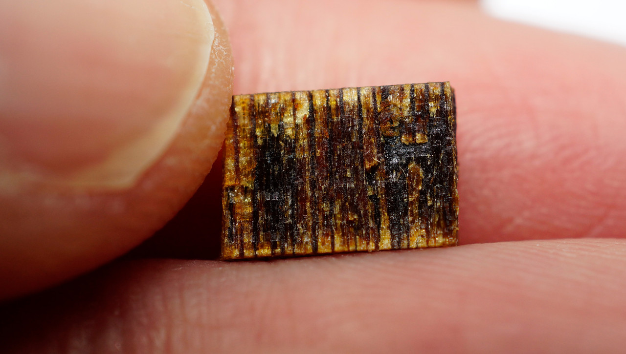 [Ouddict.com] Oud Wood