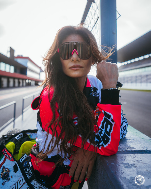 2D3B6545-F7DF-4279-8EF9-FD1478CE87BD