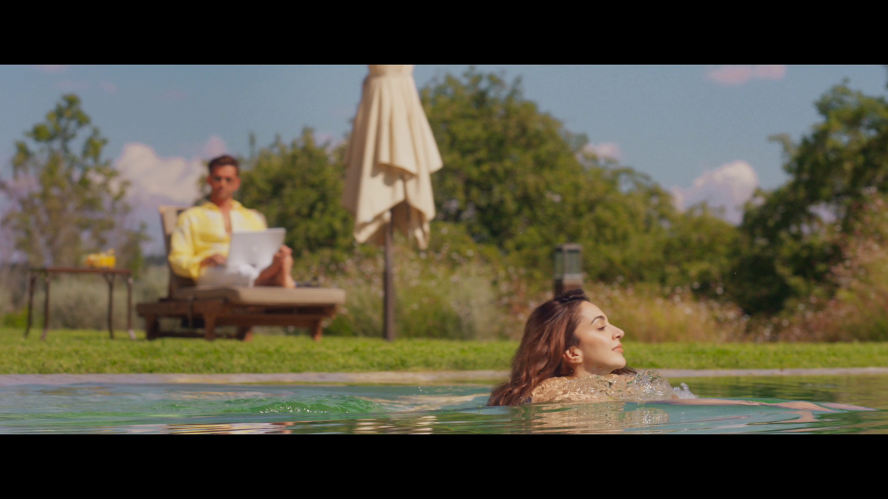 [Image: vlcsnap-2025-10-09-03h43m11s672.png]