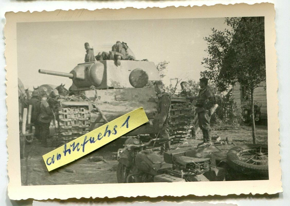 schwerer Panzer aus Rußland ausser Gefecht gesetzt