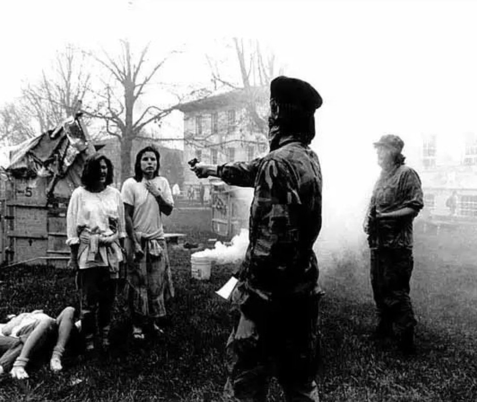 Che-Killing-Women