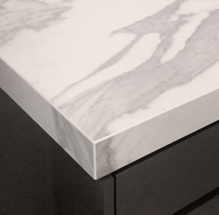 Neolith-Statuario-edge-detail.jpg