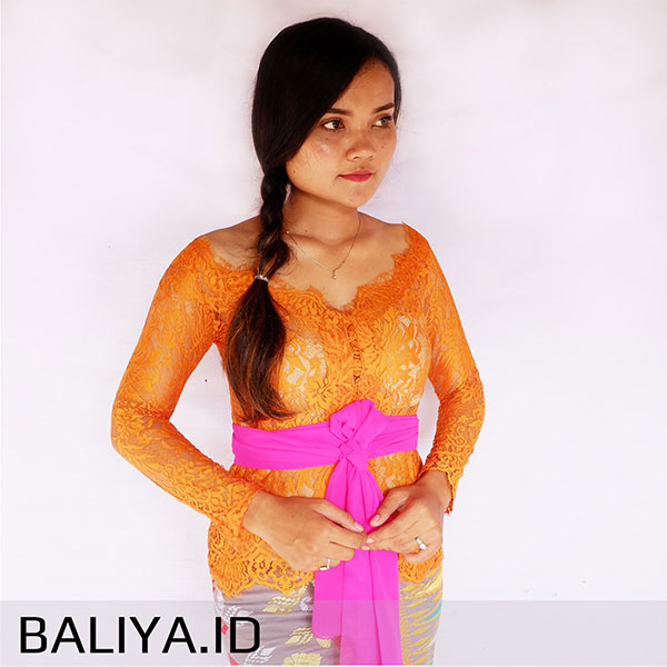 Kebaya brokat modern