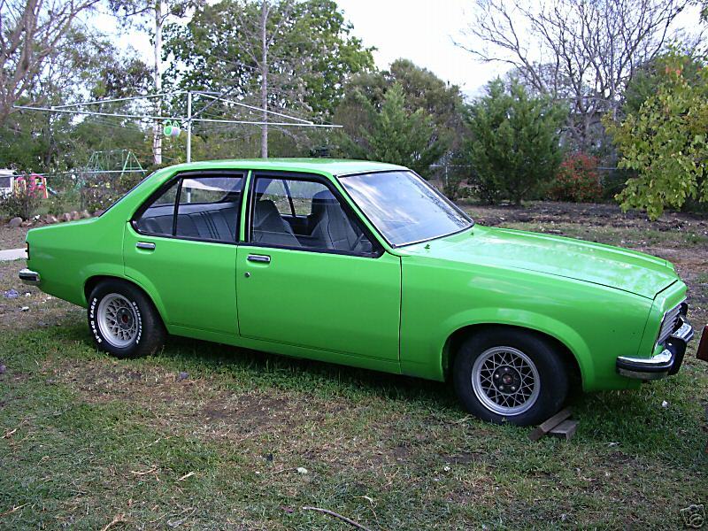 Mint_Julep_Torana_Sedan_1.jpg