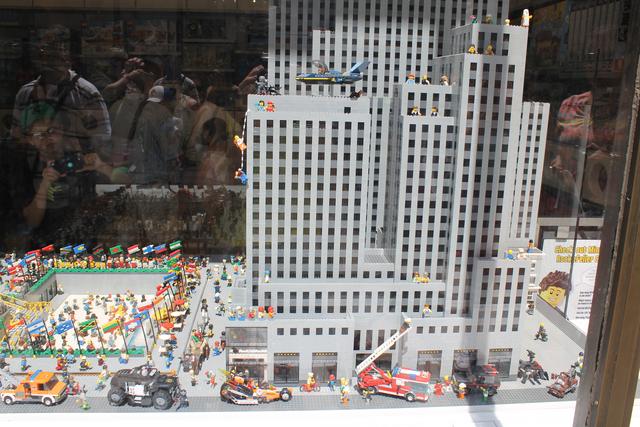 Una pequeña mordida a "La Gran Manzana" y escapada a Washington D.C. - Blogs de USA - Día 3: Empire State Building, Quinta Avenida, intento del MOMA y Times Square. (6)
