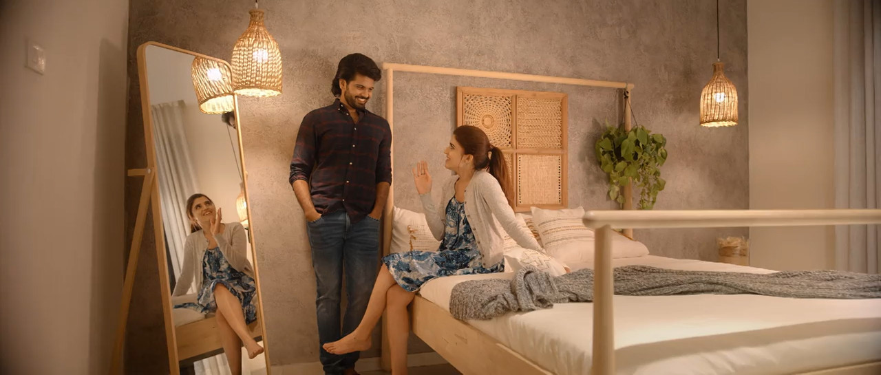 Thellavarithe Guruvaram 2021 WebRip [Hindi + Telugu] 480p 720p ESub Screenshot