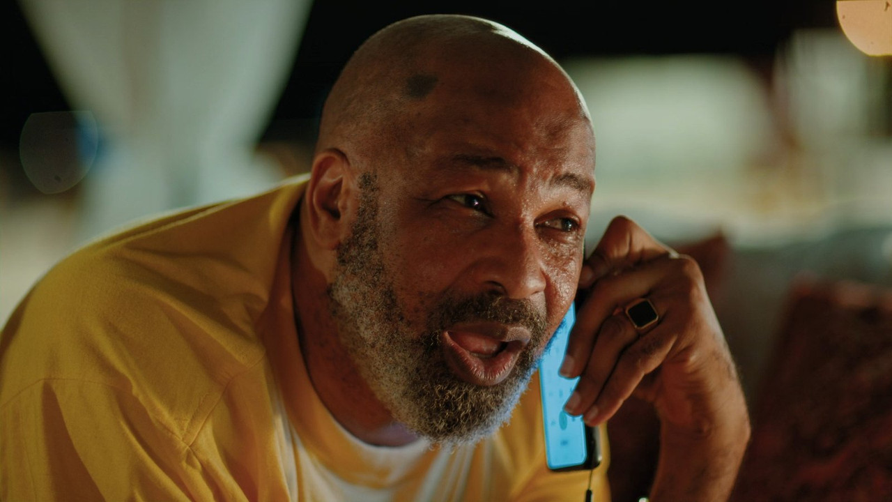 Move Like A Boss 2024 1080p AMZN WEB-DL DD 2 0 H 264-playWEB.mkv_snapshot_00.12.38.000