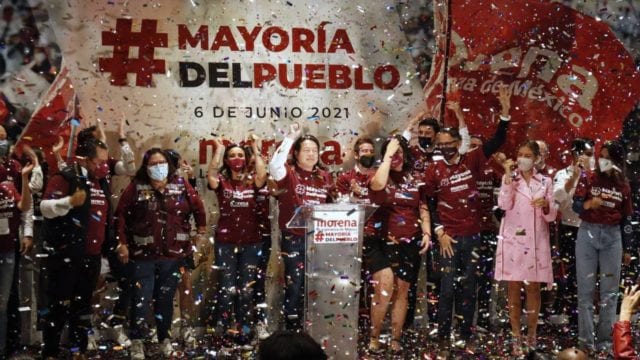 Morena propone eliminar expendedoras de comida ‘chatarra’ en hospitales