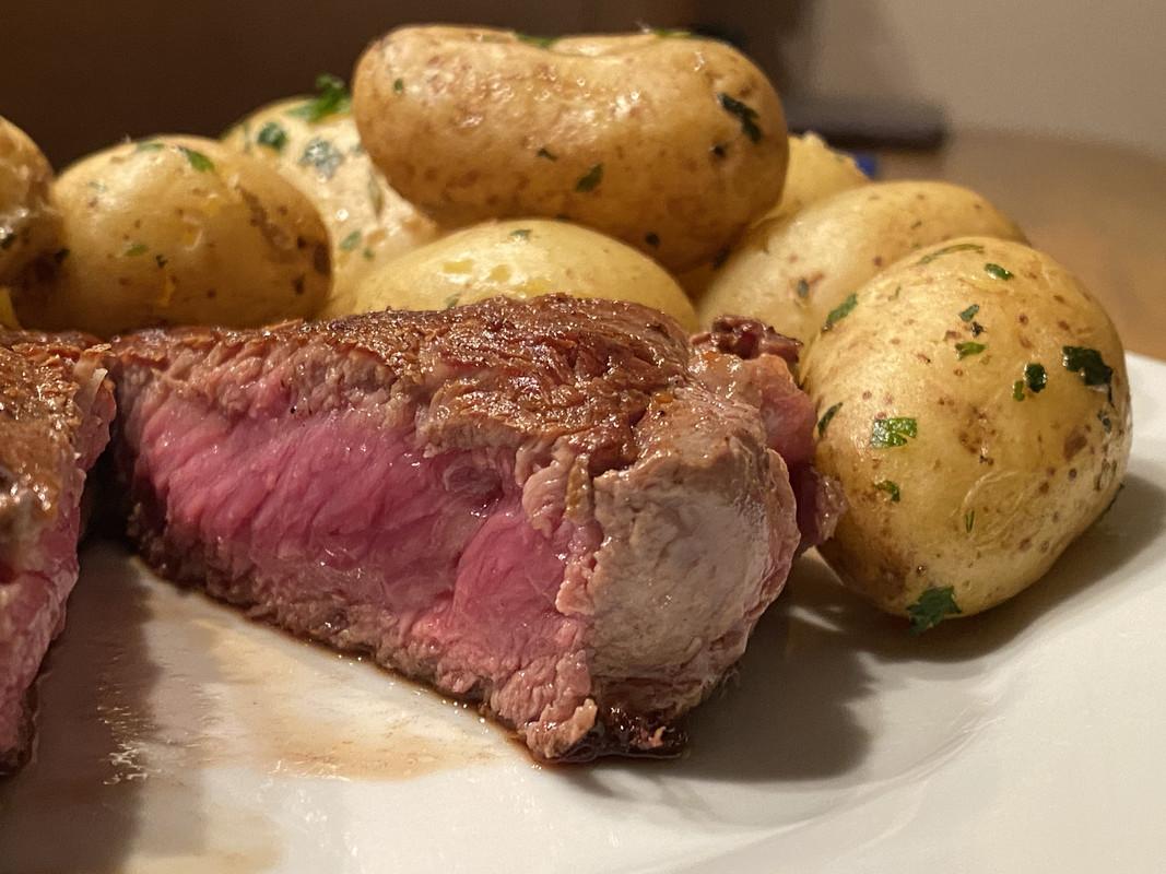 7CA70A80-8562-4E2B-B19A-1F160256FE2B