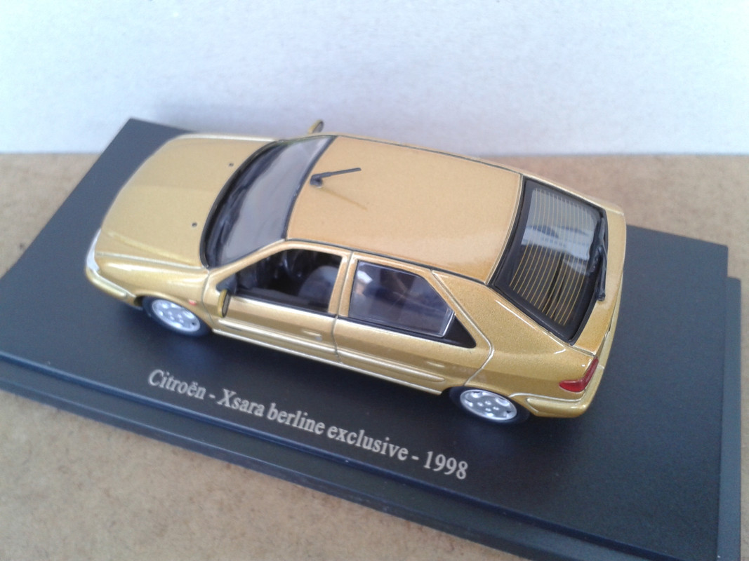 1998 Citroën Xsara 5 p. 1.8i 16 v Exclusive (Universal Hobbies- nº52 Passion Citroën) (1)