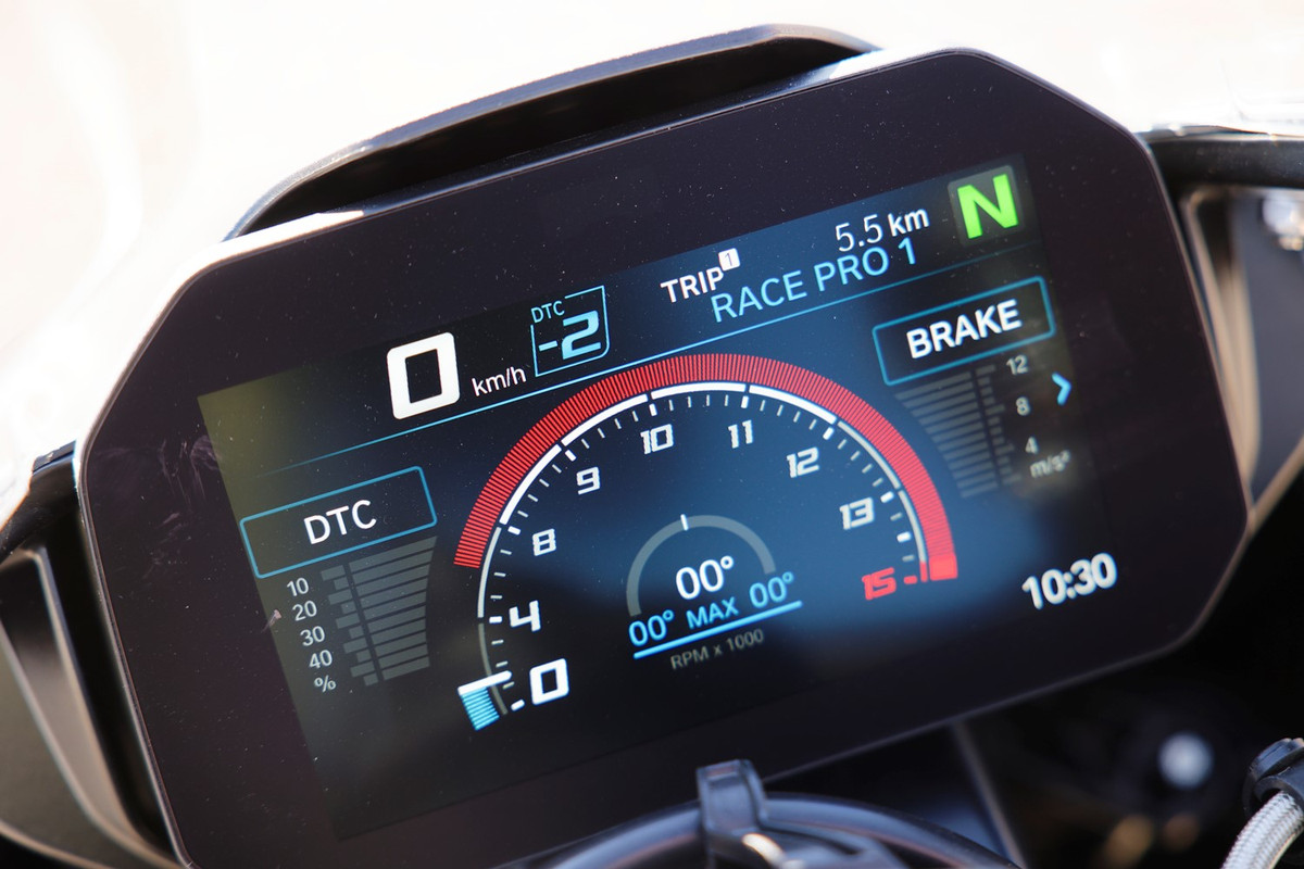 mj_BMW_S1000RR_statics_25.11.22__05