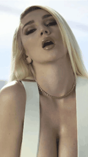 turn a queen to a slut