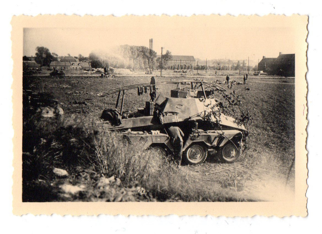 Frankreich Cambrai 8 Rad Spähwagen SdKfz 232 der 7 Panzerdivisio