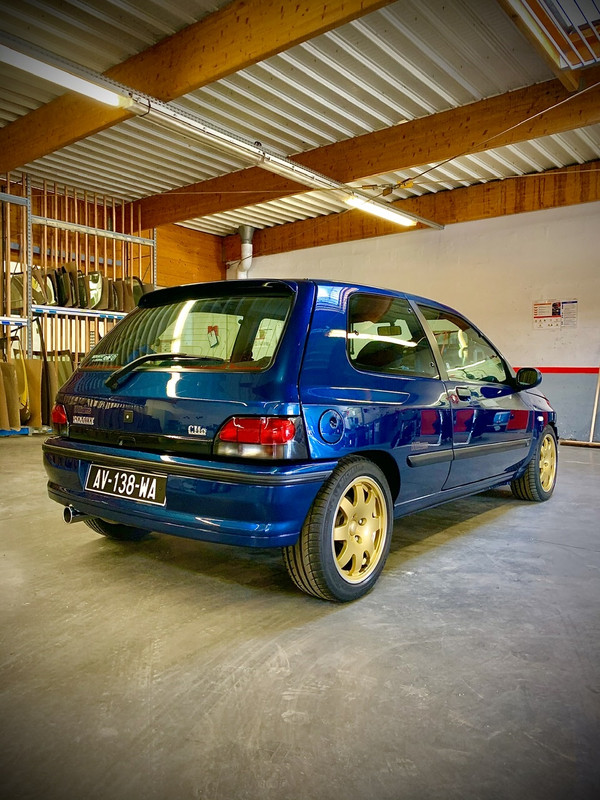 1EEDBDB0-DD25-4C2D-92A7-4C37AE25F432