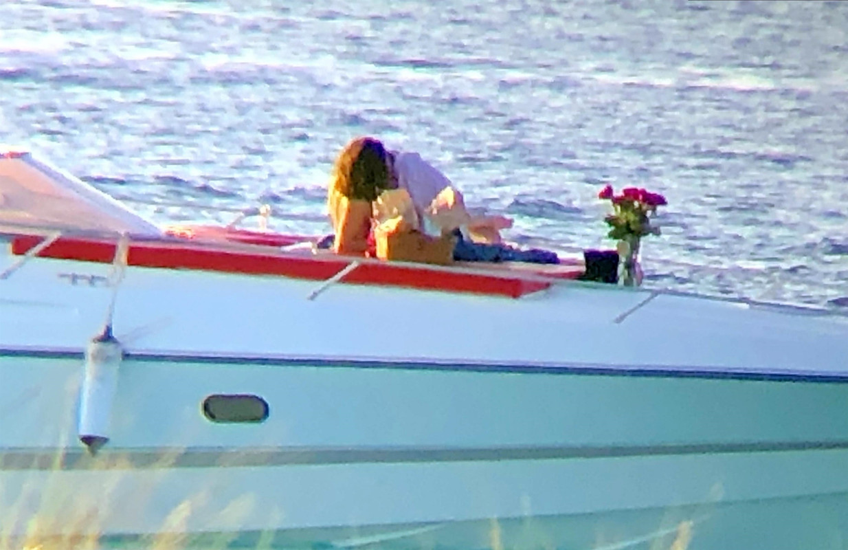 emmawatson-updates.com (24)