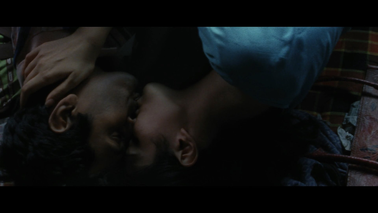 Miss.Lovely.2012.1080p.NF.mkv_snapshot_04.38_[2021.07.14_11.03.07]