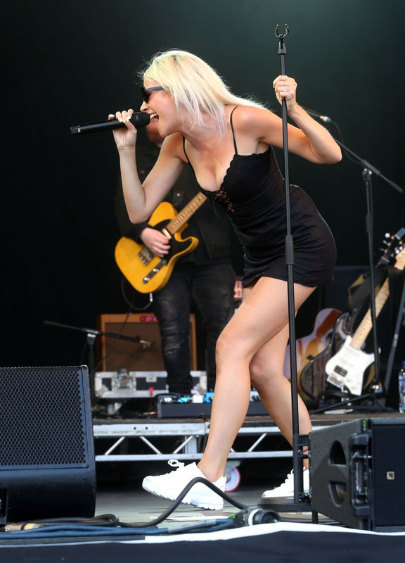 pixie-lott-performs-at-cornbury-festival-2018-in-hipping-norton-